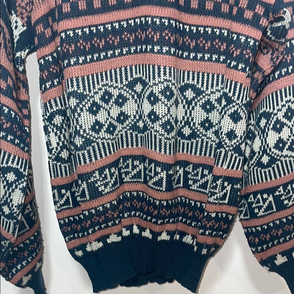 Men's Multicolor Patterned Sweater - Picture 3 of 6
